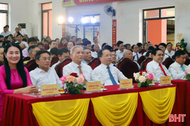 Gặp mặt kỷ niệm 25 năm thành lập huyện Vũ Quang