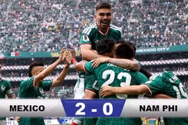 Mexico đánh bại Nam Phi trong trận cầu 3 thẻ đỏ ngày khai mạc World Cup
