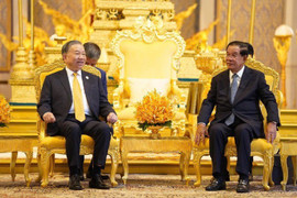 Tổng Bí thư Tô Lâm hội kiến Samdech Techo Hun Sen