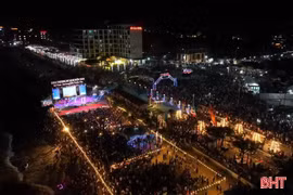 Khai trương du lịch biển: Hà Tĩnh - âm vang biển Thiên Cầm