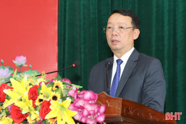  Phấn đấu hoàn thành và vượt mức các chỉ tiêu kinh tế - xã hội năm 2026