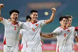 HLV Kim Sang Sik công bố danh sách U22 Việt Nam chuẩn bị SEA Games 33