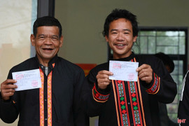 Hà Tĩnh đạt 98,45% cử tri tham gia bỏ phiếu, tính đến 15h