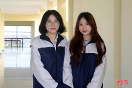 Đôi bạn cùng lớp và cú đúp thủ khoa - á khoa học sinh giỏi quốc gia