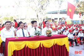 Phó Bí thư Thường trực Tỉnh ủy dự khai giảng tại Trường THPT Phan Đình Phùng