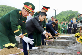 Các liệt sỹ hy sinh tại Lào yên nghỉ trong lòng đất mẹ ở Hà Tĩnh