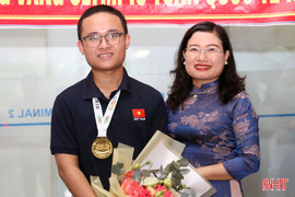 Đường đến đỉnh Olympic Toán quốc tế của Trần Minh Hoàng