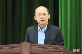 Phó Bí thư Thường trực Tỉnh ủy tiếp xúc cử tri tại xã Cẩm Lạc