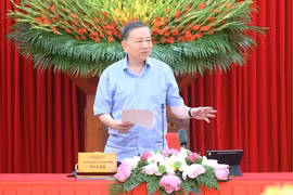 Chuyển mạnh từ “quản lý giáo dục” sang “quản trị phát triển giáo dục”