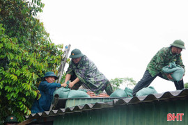 Bão giật cấp 13, di chuyển khoảng 15km/h, Hà Tĩnh có thể mưa trên 200mm