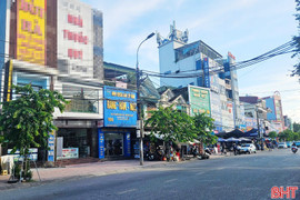 Sở Y tế Hà Tĩnh đình chỉ kinh doanh 2 quầy thuốc chữa bệnh
