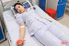 Nữ điều dưỡng hiến máu cứu bệnh nhân
