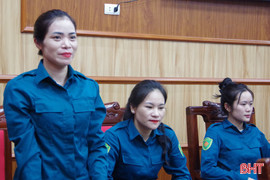 37 nữ quân nhân, dân quân Hà Tĩnh tập luyện diễu binh, diễu hành 80 năm Ngày Quốc khánh 