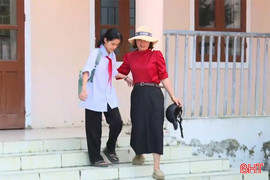 Hành trình vượt khó đến trường của những học sinh, sinh viên đặc biệt