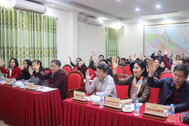 Văn phòng Đoàn ĐBQH và HĐND tỉnh lấy ý kiến cử tri nơi công tác với người được giới thiệu ứng cử