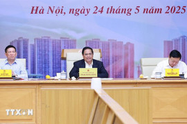 Thủ tướng: Triển khai ngay giải pháp để giảm chênh lệch giá vàng trong nước và quốc tế