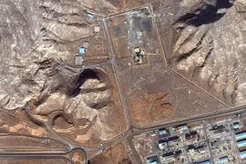 Iran có thể đã gài mìn, đánh sập đường hầm chứa uranium