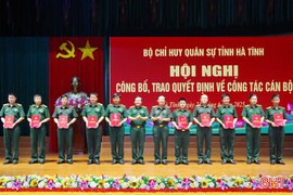 Công bố, trao quyết định bổ nhiệm cho 42 cán bộ quân đội