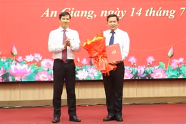 Trung tướng Đinh Văn Nơi làm Phó Bí thư Tỉnh ủy An Giang kiêm Bí thư Đảng ủy đặc khu Phú Quốc