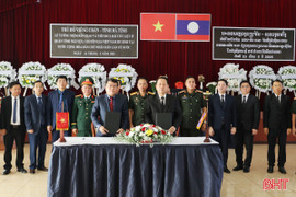 Trang trọng Lễ tưởng niệm, bàn giao hài cốt liệt sỹ hy sinh tại Viêng Chăn 