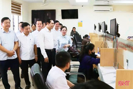 Chủ tịch UBND tỉnh Võ Trọng Hải kiểm tra vận hành thử bộ máy cấp xã mới