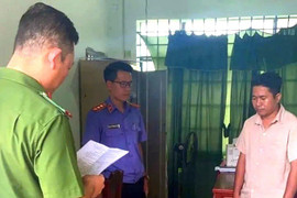 Bắt cán bộ chiếm đoạt nửa tỷ đồng tiền hỗ trợ người dân bị lũ lụt