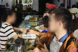 Chuyên gia, nhà quản lý nói gì về việc tiệm vàng ở Hà Tĩnh “né” chuyển khoản?