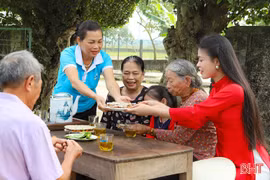 Kỳ 3: Níu chân du khách bằng ẩm thực tươi ngon, tình người sâu lắng