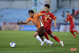 Highlights Hồng Lĩnh Hà Tĩnh 1-0 HAGL: Chiến thắng quý hơn vàng