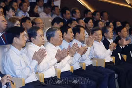 Tổng Bí thư, Chủ tịch nước Tô Lâm dự chương trình nghệ thuật "Tổ quốc trong tim"