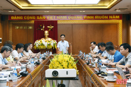 Thường trực Tỉnh ủy làm việc với Báo Hà Tĩnh 