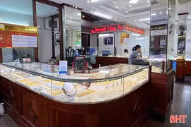 Hà Tĩnh: Khởi tố 2 bị can thuộc Công ty CP Vàng bạc Phương Xuân