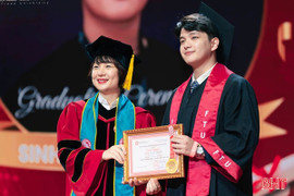 Nam sinh Hà Tĩnh tốt nghiệp xuất sắc trường ngoại thương, chinh phục loạt cuộc thi danh giá