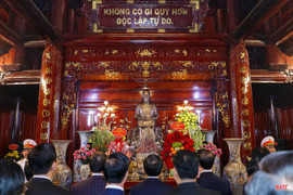 Phát huy truyền thống, ra sức xây dựng Hà Tĩnh ngày càng giàu mạnh