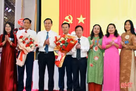 Ông Nguyễn Tùng Lĩnh được bầu giữ chức Chủ tịch Hội Liên hiệp VHNT Hà Tĩnh