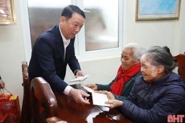 Chủ tịch UBND tỉnh kiểm tra sẵn sàng chiến đấu, chúc Tết ở khu vực biên giới