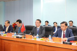 Chủ tịch UBND tỉnh Hà Tĩnh làm việc với đoàn công tác tỉnh Bolikhămxay