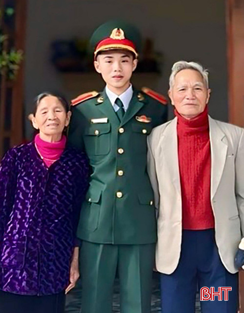 Em Nguyễn Trọng Minh (cháu nội ông Châu) hiện là sinh viên năm thứ 2 Trường Học viện Kỹ thuật Quân sự. 5.jpg