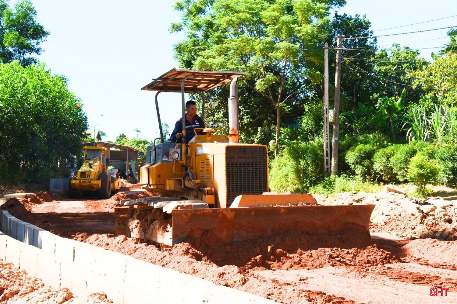 bqbht_br_emag-ntm-chinh-mau-anh-18.png