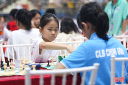 571 VĐV tranh tài Giải Vô địch cờ vua Thành Sen Hà Tĩnh mở rộng