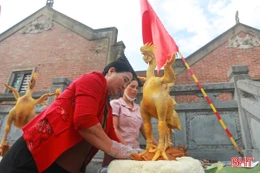 Độc đáo "phi đội gà bay" trên mâm cúng ngày rằm ở Hà Tĩnh 