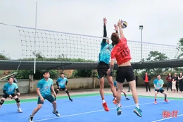Sôi nổi tranh tài bóng chuyền nam đầu xuân Bính Ngọ