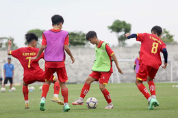 U15 Hồng Lĩnh Hà Tĩnh chủ động tìm điểm yếu, quyết tâm vượt qua các đối thủ mạnh