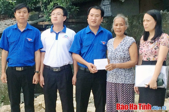 Tuổi trẻ Hà Tĩnh chung tay giúp đỡ đồng bào vùng lũ Quảng Ninh ảnh 1