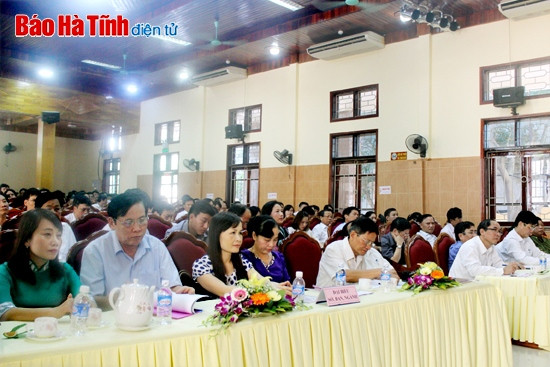 Tiếp tục đẩy mạnh phong trào thi đua dạy tốt, học tốt ảnh 1