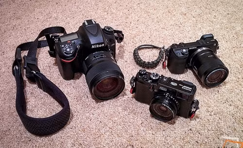 Mirrorless ảnh đẹp không kém DSLR nhưng khả năng thực thi thường chậm hơn. Mirrorless ảnh đẹp không kém DSLR nhưng khả năng thực thi thường chậm hơn.