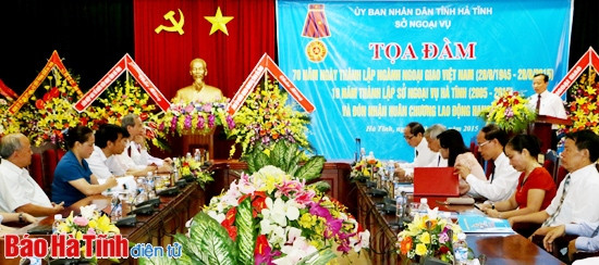 Sở Ngoại vụ Hà Tĩnh đón nhận Huân chương Lao động hạng ba ảnh 2 Sở Ngoại vụ Hà Tĩnh đón nhận Huân chương Lao động hạng ba ảnh 2