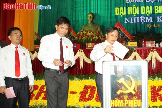Ông Nguyễn Văn Danh được bầu giữ chức Bí thư Huyện ủy Kỳ Anh ảnh 2