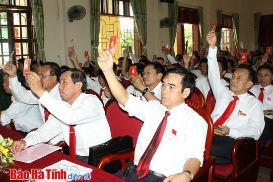 Ông Nguyễn Văn Danh được bầu giữ chức Bí thư Huyện ủy Kỳ Anh ảnh 1