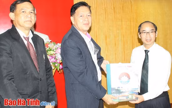 Thúc đẩy mối quan hệ hợp tác cùng phát triển với các tỉnh Đông - Bắc Thái Lan ảnh 4